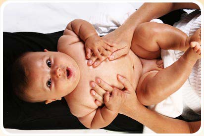 Terapia e Relaxamento Shantala Para Bebês – Benefícios e Como Fazer a Massagem