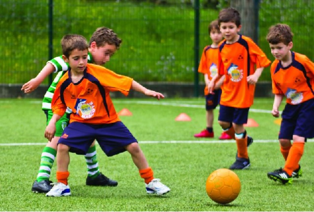 Escolinha de Futebol Para Crianças  Beneficios