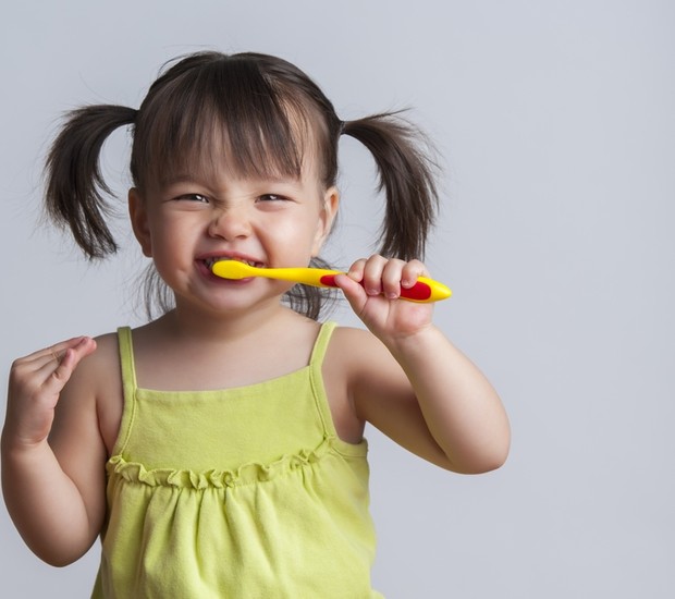 Doenças Em Crianças Com Objetos Domésticos – Dente