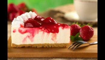 Cheesecake Morango Fácil – Vídeo