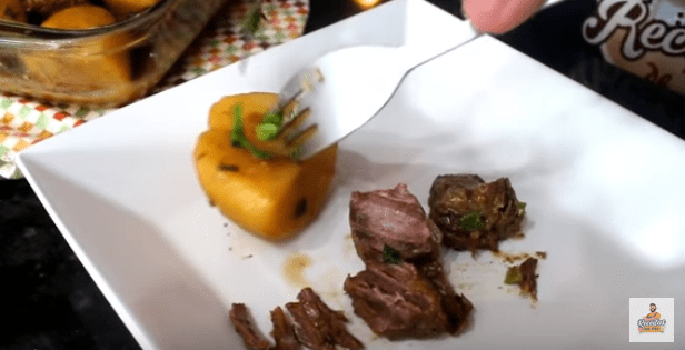 Carne Com Batatas – Vídeo